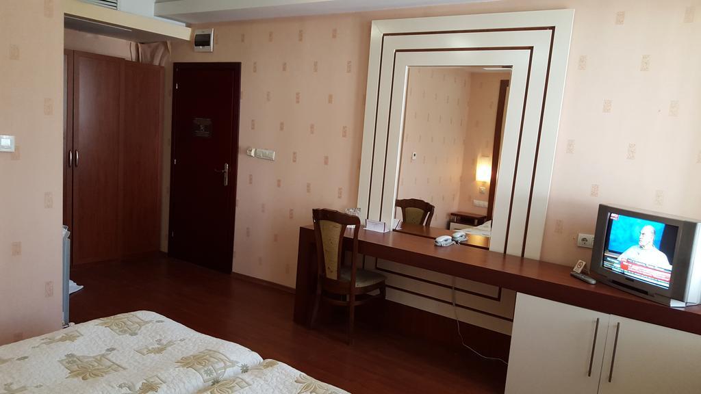 Hotel Bozukova House Sliven Habitación foto